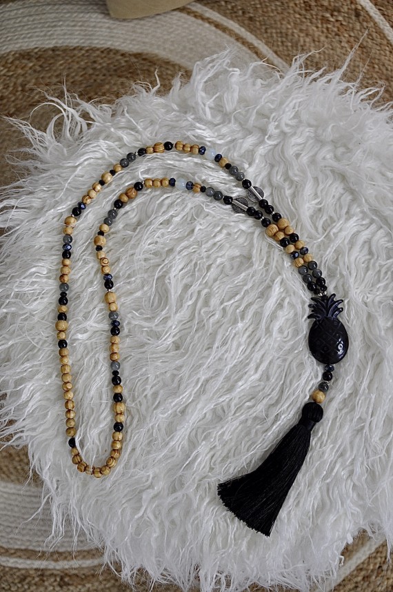 Black Pineapple Necklace