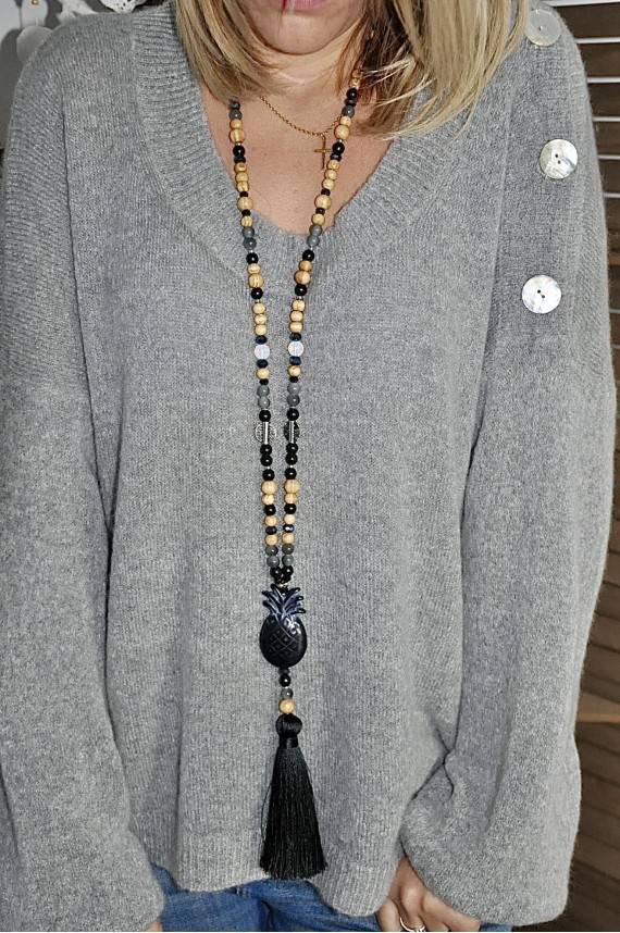 Black Pineapple Necklace