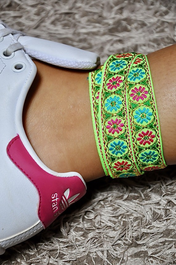 Fluo Big Flowers Turquoise Ankle Bracelet